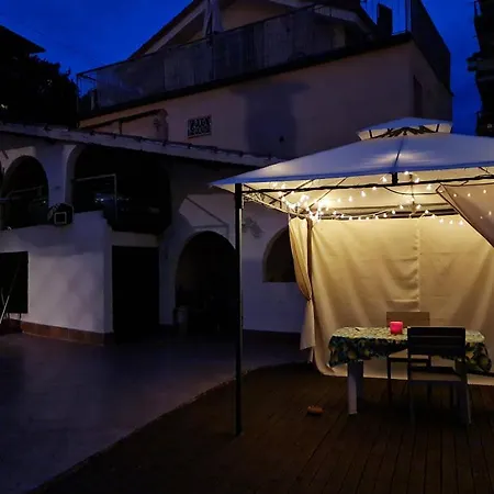 Apartment Fioregreco - Free Parking - Large Outdoor Space *