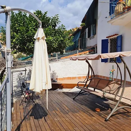 Fioregreco - Free Parking - Large Outdoor Space Apartment