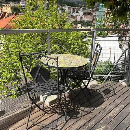 アパート Fioregreco - Free Parking - Large Outdoor Space サンレモ